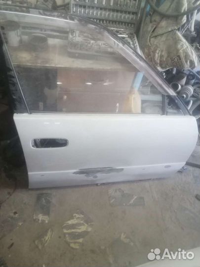 Двери правые тойота спринтер 110
