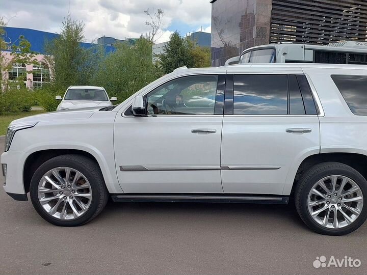 Cadillac Escalade 6.2 AT, 2018, 167 667 км