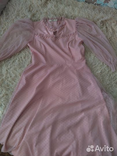 Нарядное женское платье