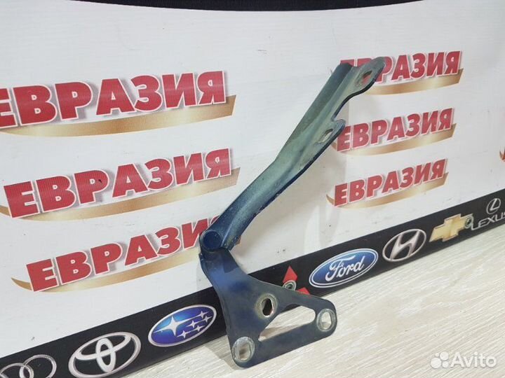 Петля капота передняя левая Opel Vectra