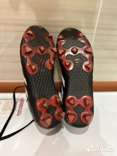 Бутсы adidas с шипами