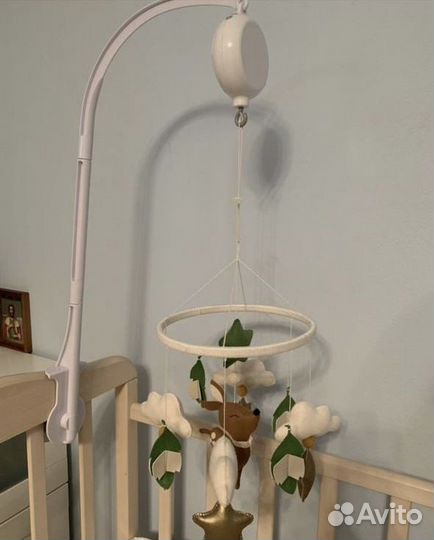 Мобиль ручной работы из фетра