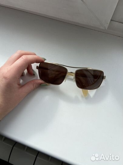 Солнцезащитные очки Prada