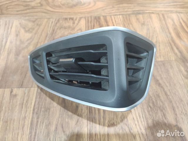 Дефлектор воздушный передний правый Ford Focus CB8