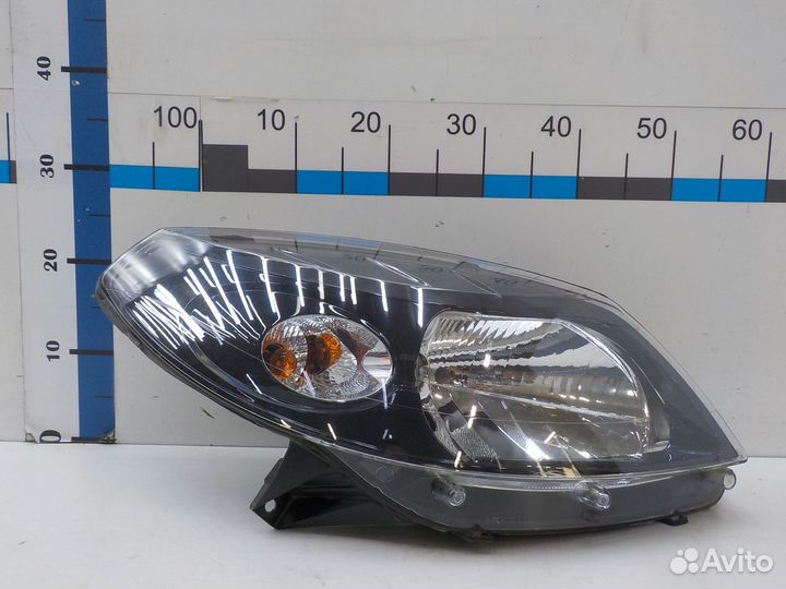 Фара правая Renault Sandero 2009