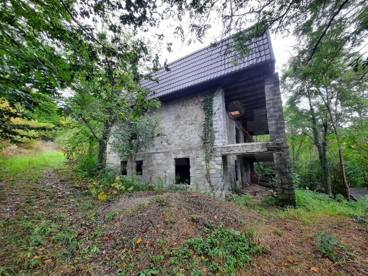 Коттедж 350 м² на участке 13 сот.