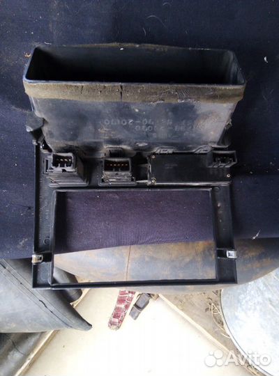 Консоль магнитолы