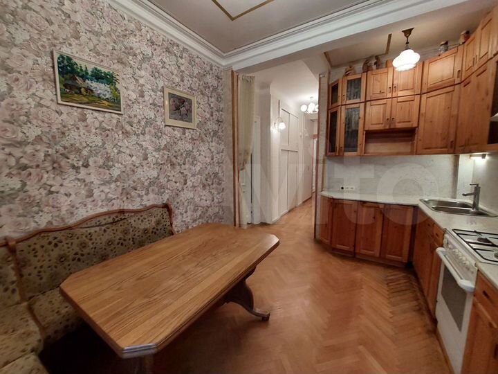 3-к. квартира, 74,2 м², 2/4 эт.