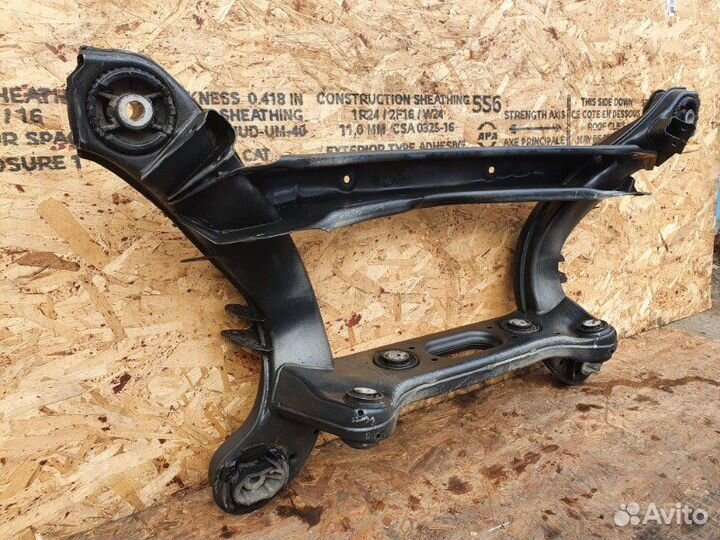 Подрамник задний Mercedes-Benz C W205 2.0 2014