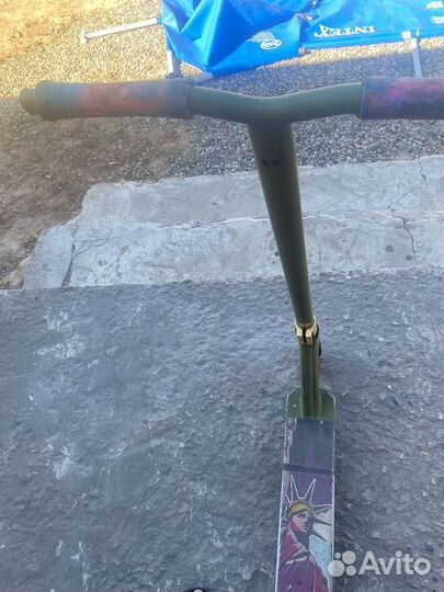 Продаю самокат трюковый