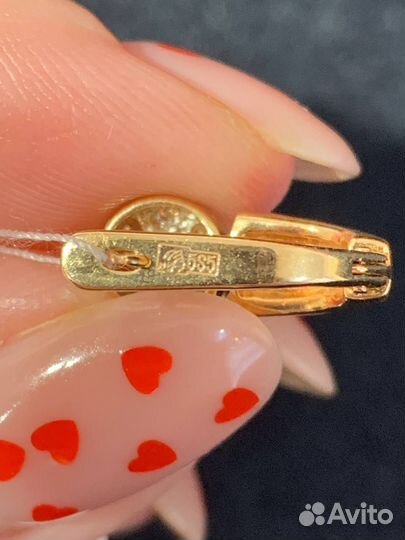 Золотые серьги с малинками