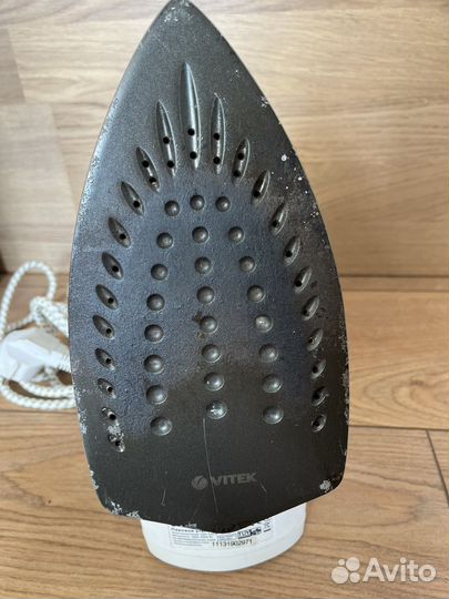 Утюг Vitek