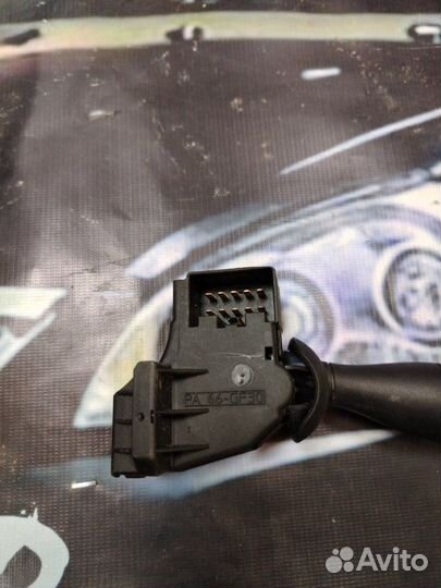 Подрулевой переключатель дворников передний Ford
