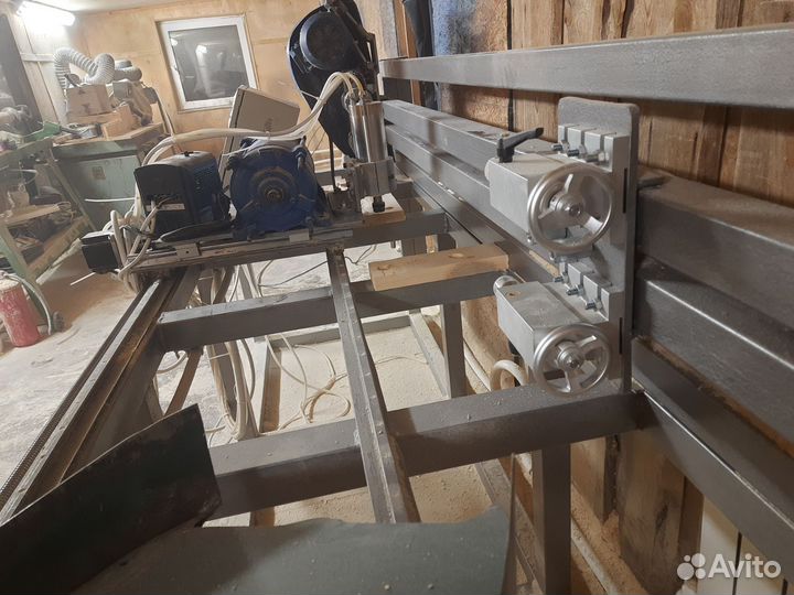 Токарный станок по дереву с чпу