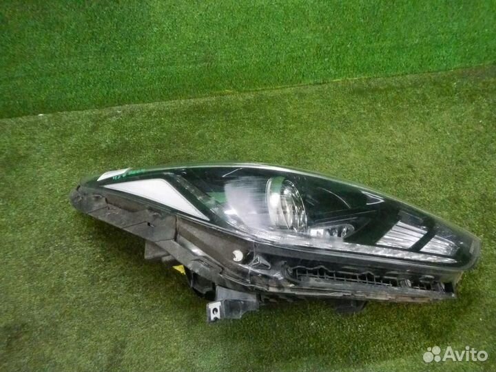 Фара правая Hyundai Solaris