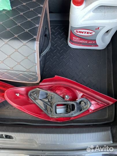 Фонарь задний правый Peugeot 207