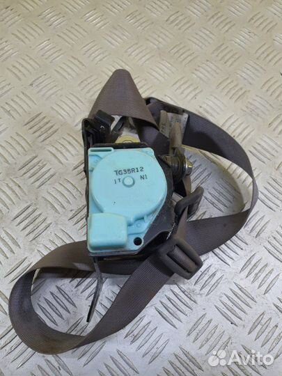 Ремень безопасности с пиропатроном Nissan Np300