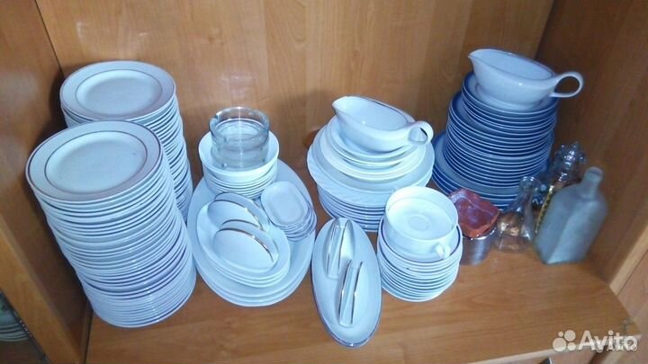 Кастрюлю,сковородку,посуду,сервизы,горшки цветов