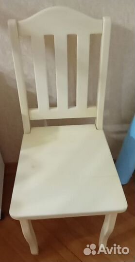 Стул деревянный