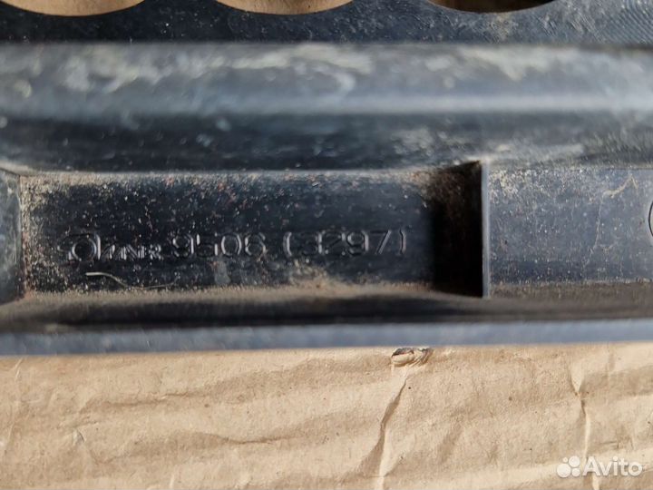 Решетка радиатора mercedes sprinter 909 classic