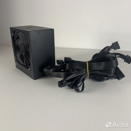 Блок питания Cooler Master MWE White 700 V2