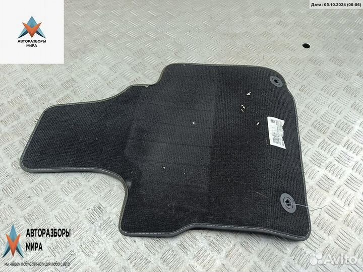 Ковер салонный Volkswagen Touran 2-й рест. 2012