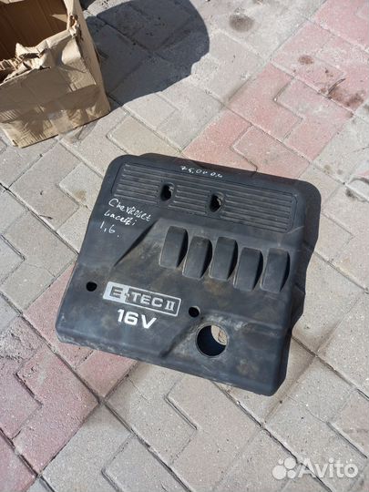 Chevrolet lacetti декоративная крышка двигателя