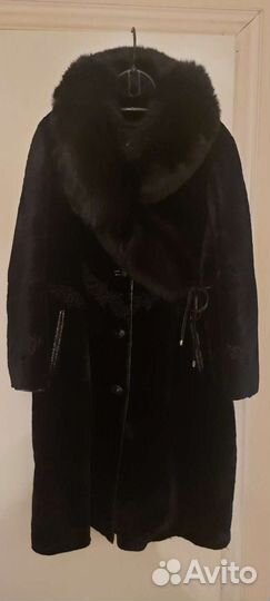Шуба мутоновая с песцом