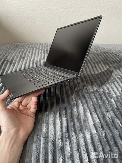 Ноутбук для работы и учебы