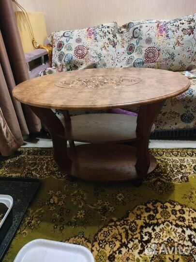 Журнальный столик на колесах бу