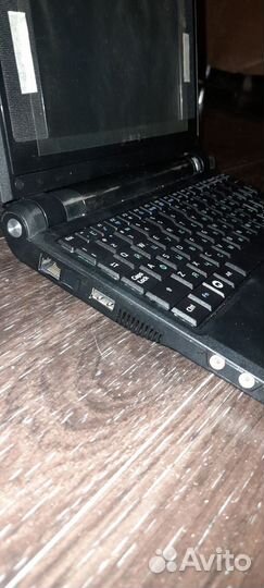 Нетбук Asus 700