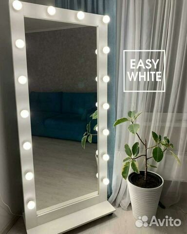 Зеркало с лампочками