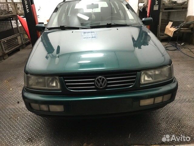 Разбор на запчасти Volkswagen Passat 4