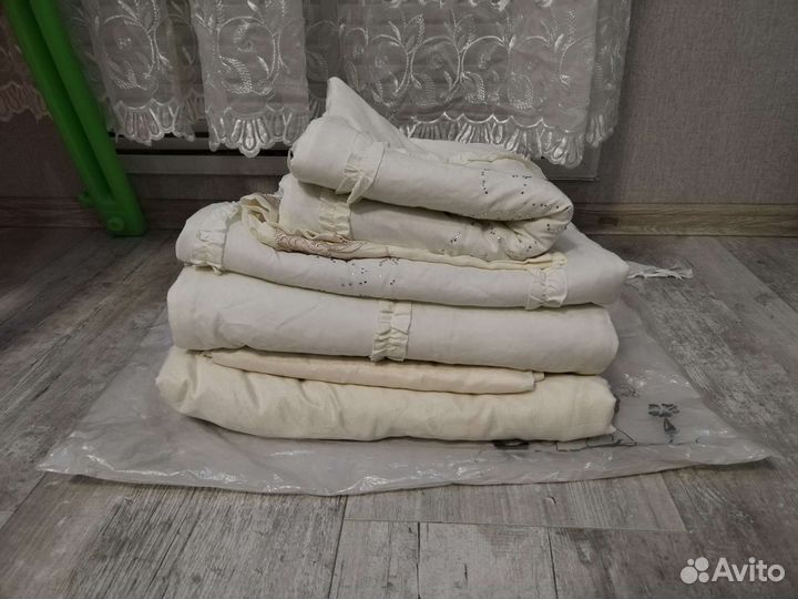 Накидки на кровать +постельное для малышей
