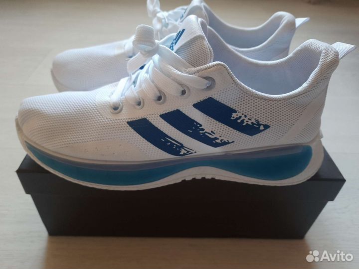 Adidas мужские кроссовки новые