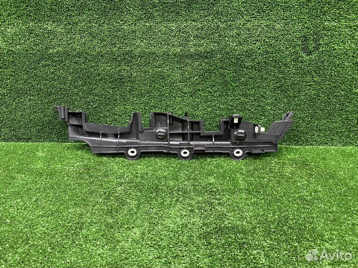 Нижняя часть щита передка правая BMW G20