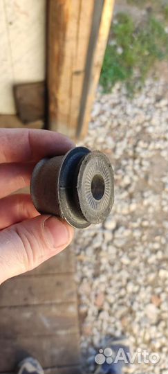 Саилентблоки на Ауди 80 с подрамника