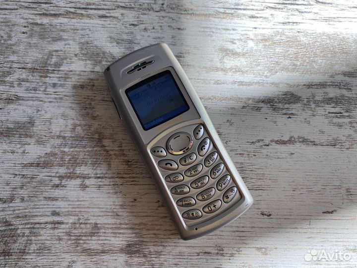 Телефон Samsung C110