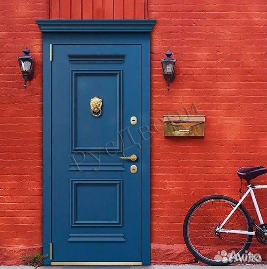 Металлическая входная дверь в загородный дом