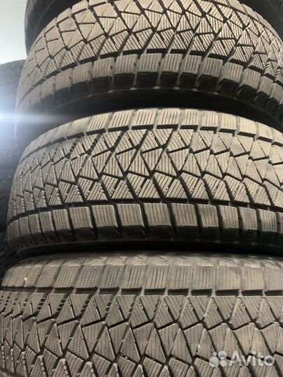 Bridgestone Blizzak DM-V2 225/55 R18