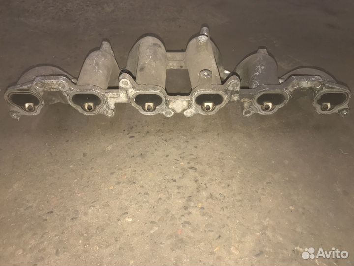 Впускной коллектор Toyota Land Cruiser FZJ80 1FZF