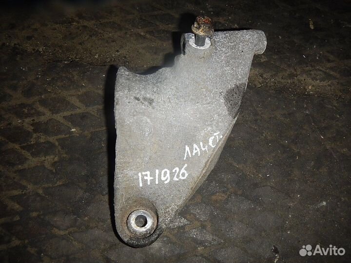 Кронштейн генератора Chevrolet Lacetti