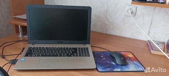 Ноутбук asus