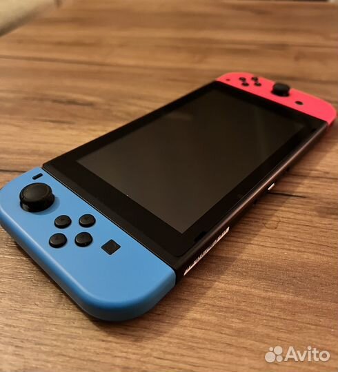 Nintendo switch прошитая (полный комплект)