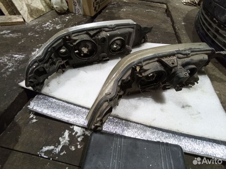 Фары Renault Laguna 2 на запчасти