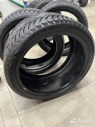 Nokian Tyres Hakkapeliitta R3 245/40 R20 и 275/35 R20