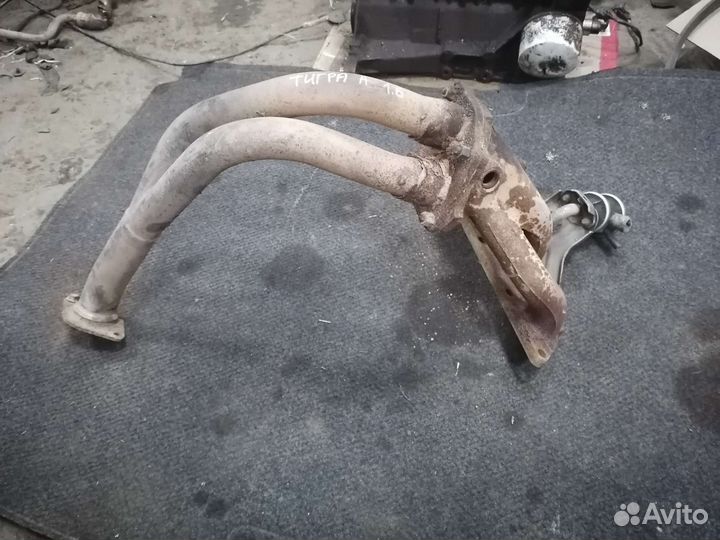 Коллектор выпускной x16xe Opel tigra a