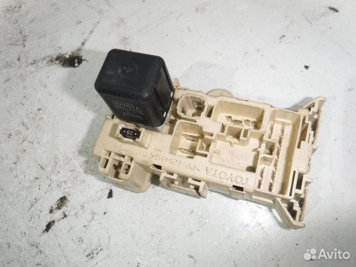 Блок предохранителей Toyota RAV4 1994-2000