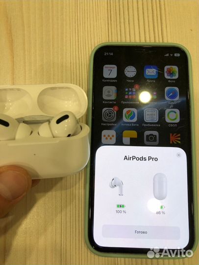 Беспроводные наушники airpods