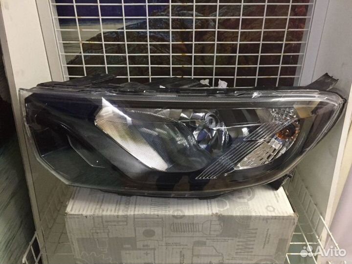 Фара левая Лада Гранта